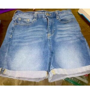Wallflower Denim Shorts Size 5 The Irresistible Fit Distressed
